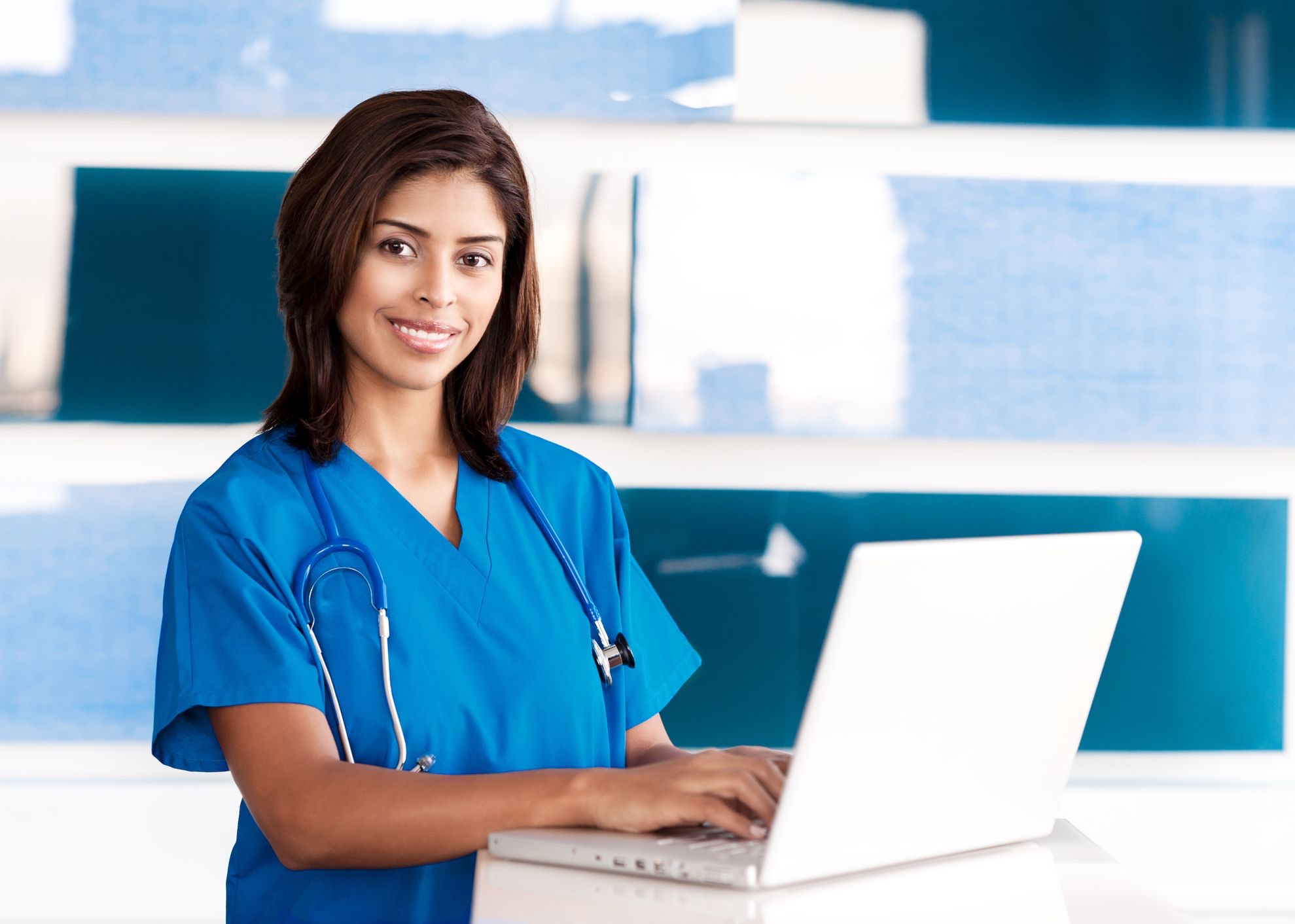 Training to become a medical assistant in San Antonio could be the right for you.